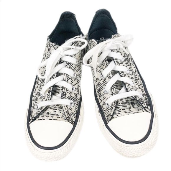 Converse Shoes - Converse All Stars size 6